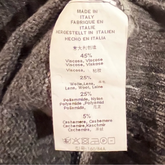 Brandy Melville- Raine Wool Blend
Striped Crewneck Sweater - Picture 5 of 5